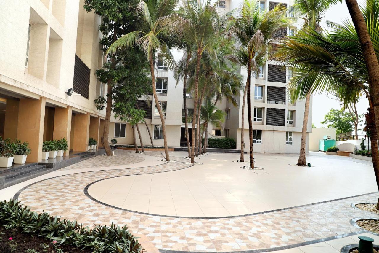 Quality Inn Patria Suites, Rajkot Exterior foto